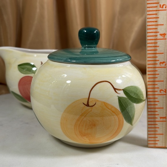 “EXCLUSIVELY YOURS” Porcelain Cream & Sugar Set from Argosy Casino - Picture 9 of 17